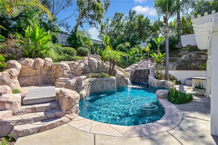 20450 Via Guadalupe, Yorba Linda, California 92887