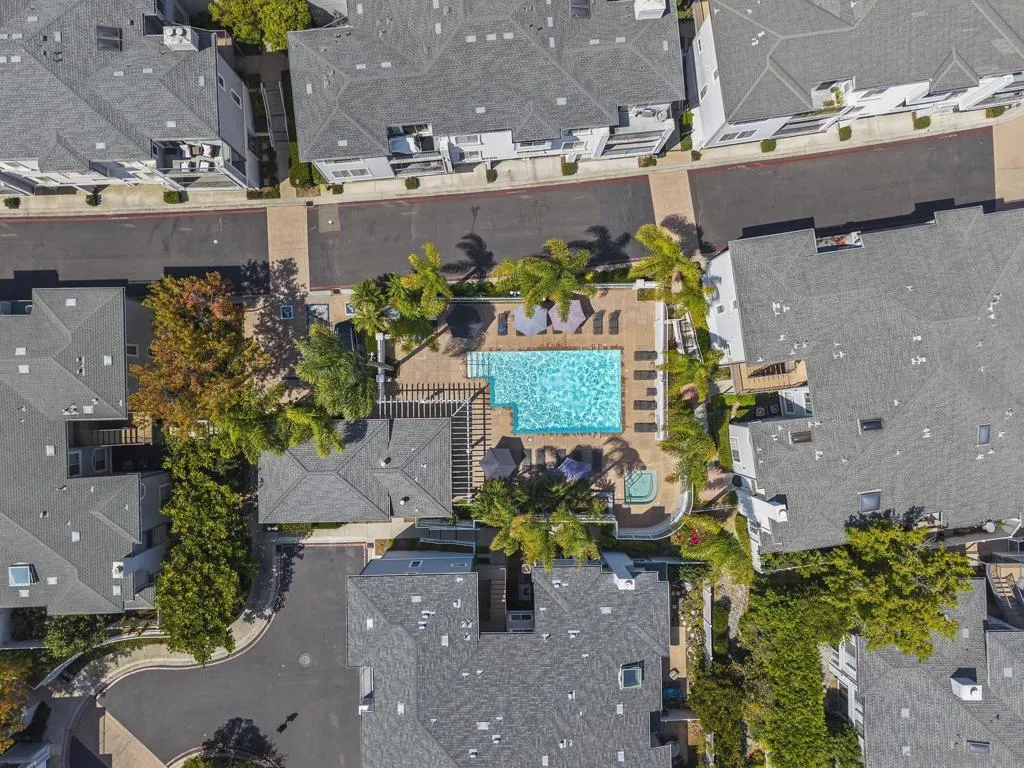 8635 Via Mallorca D, La Jolla, California 92037 home-pic-36