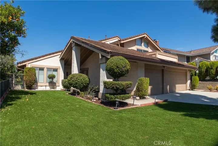 5451 E Willowick Circle, Anaheim Hills, California 92807