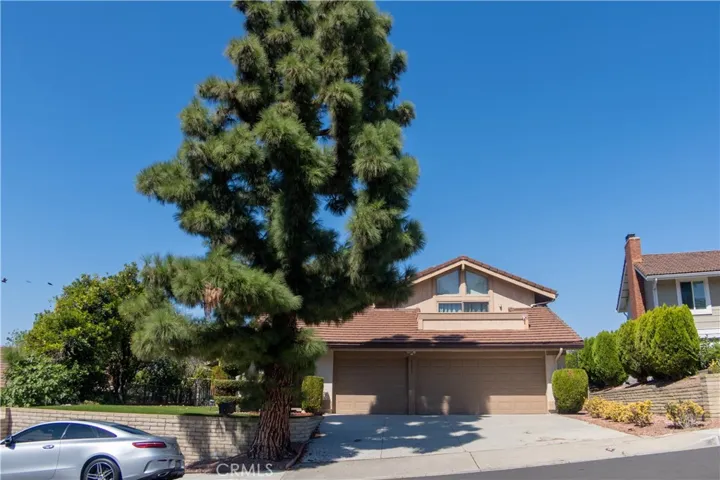 5451 E Willowick Circle, Anaheim Hills, California 92807