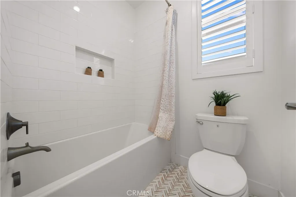 306 Treble, Irvine, California 92618 home-pic-37