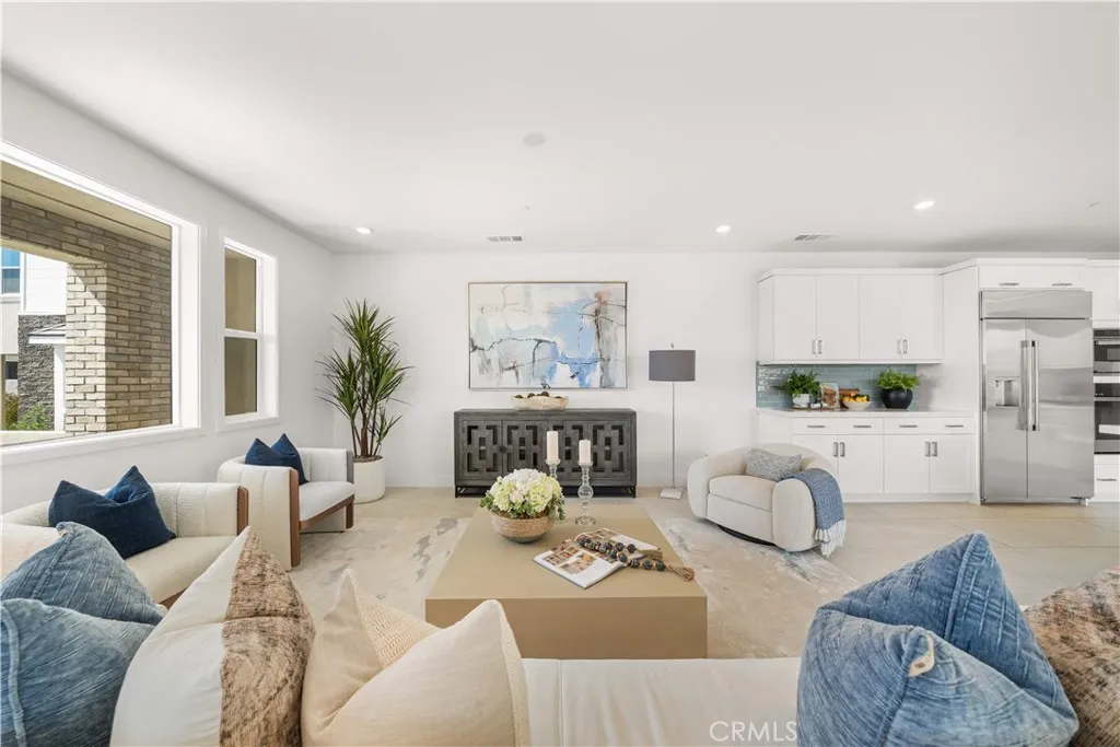 306 Treble, Irvine, California 92618 home-pic-13