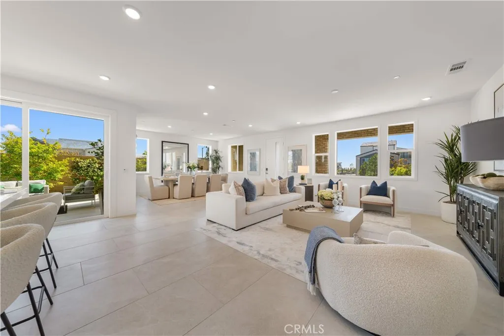 306 Treble, Irvine, California 92618 home-pic-22