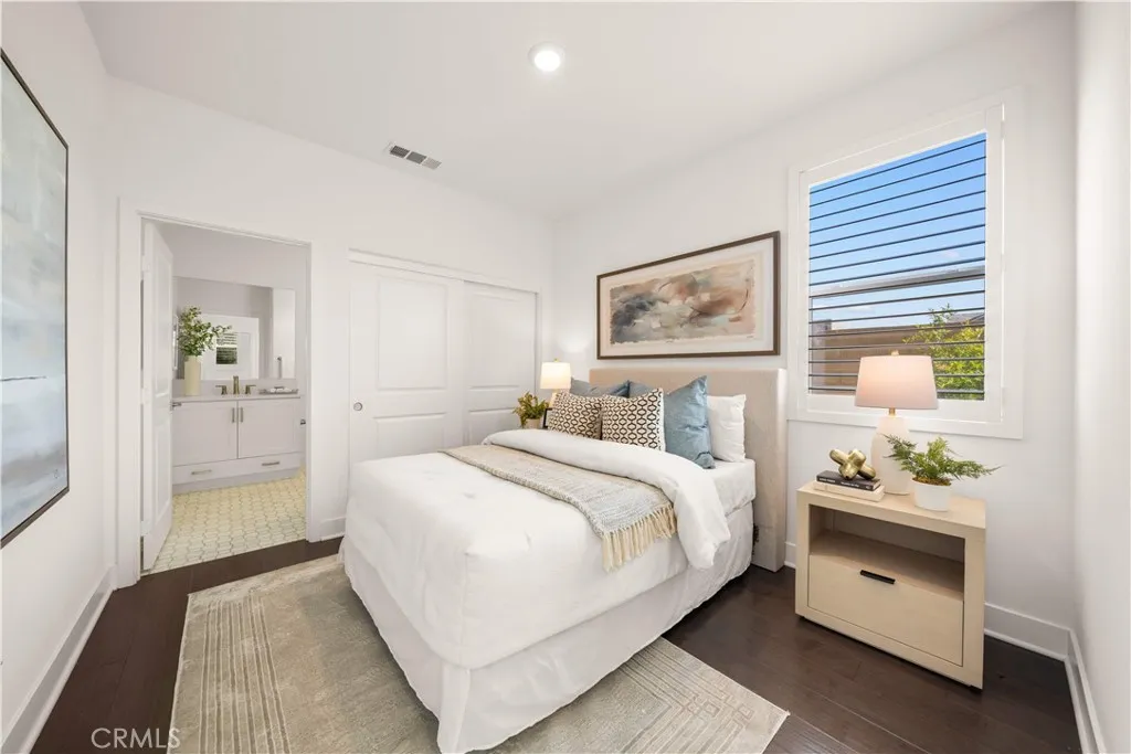 306 Treble, Irvine, California 92618 home-pic-24