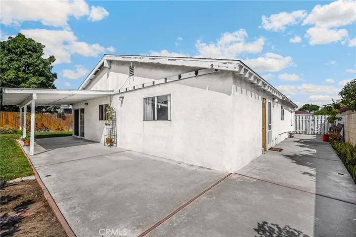 14721 Riata Street, Midway City, California 92655
