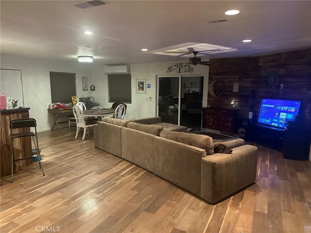 10122 Pine Place, Morongo Valley, California 92256 home-pic-38