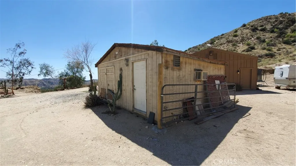 10122 Pine Place, Morongo Valley, California 92256 home-pic-25