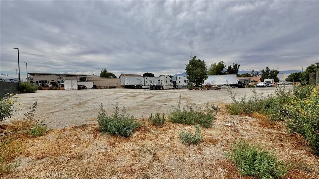 13981 Rose, Fontana, California 92337 home-pic-17