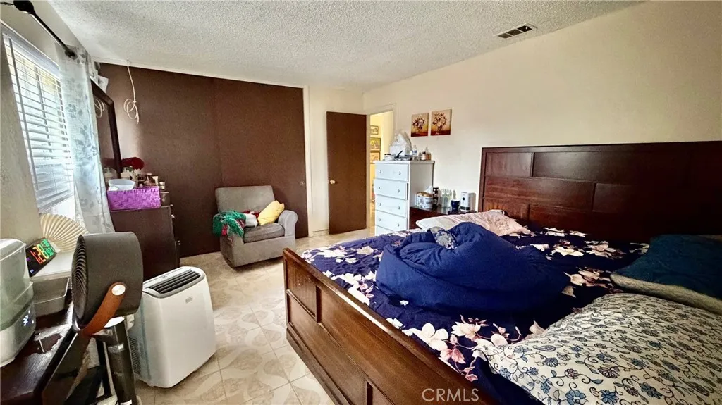 13981 Rose, Fontana, California 92337 home-pic-14