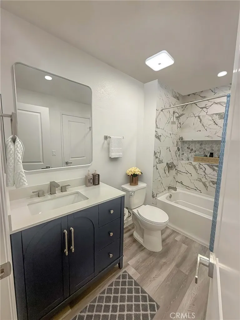 4240 Lost Hills 3108, Calabasas, California 91301 home-pic-3