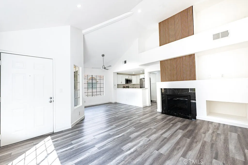 4240 Lost Hills 3108, Calabasas, California 91301 home-pic-6
