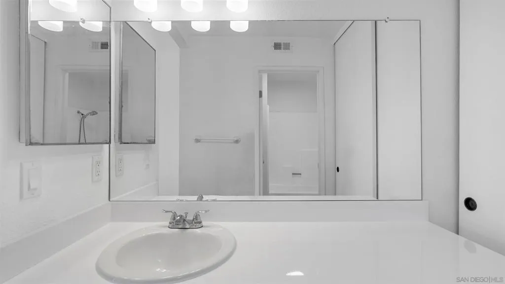 1508 Granite Hills 308, El Cajon, California 92019 home-pic-22
