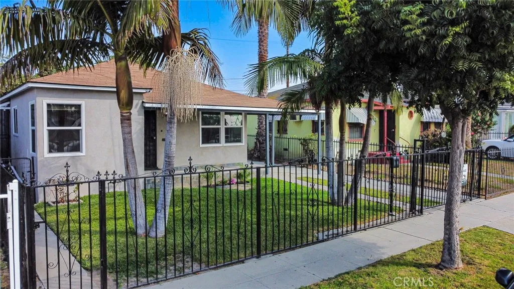 645 E 98th Street, Los Angeles, California 90002 home-pic-1