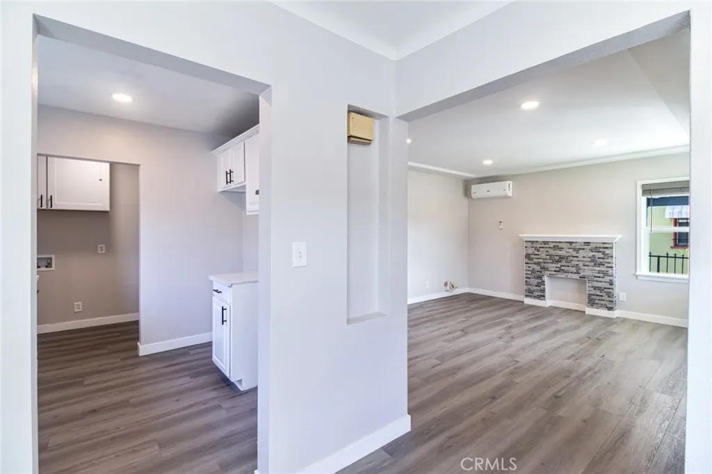 645 E 98th Street, Los Angeles, California 90002 home-pic-9
