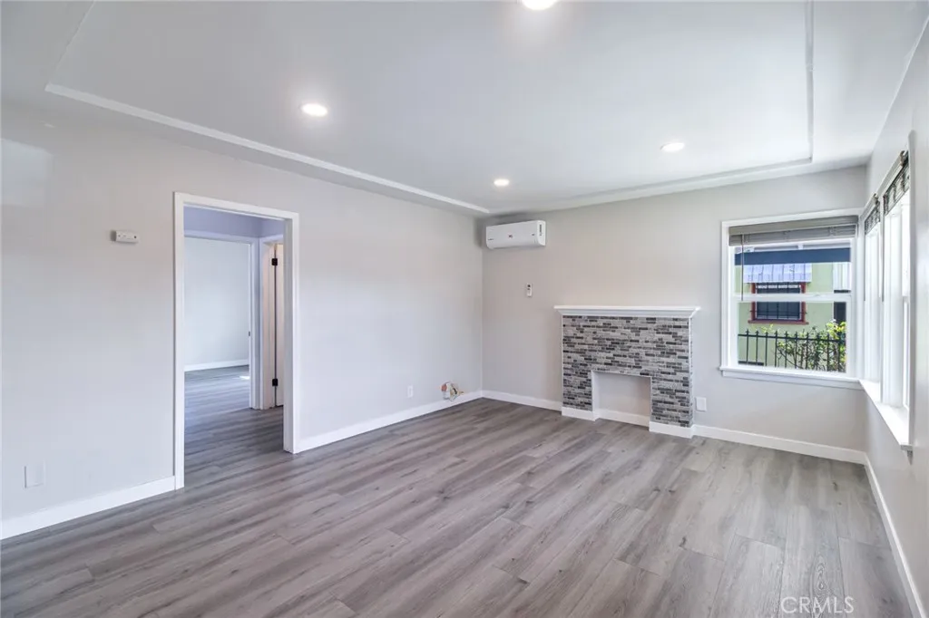 645 E 98th Street, Los Angeles, California 90002 home-pic-23