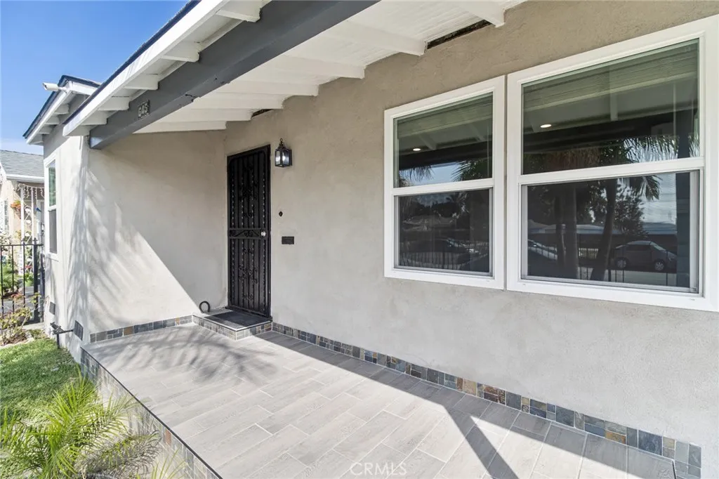 645 E 98th Street, Los Angeles, California 90002 home-pic-3