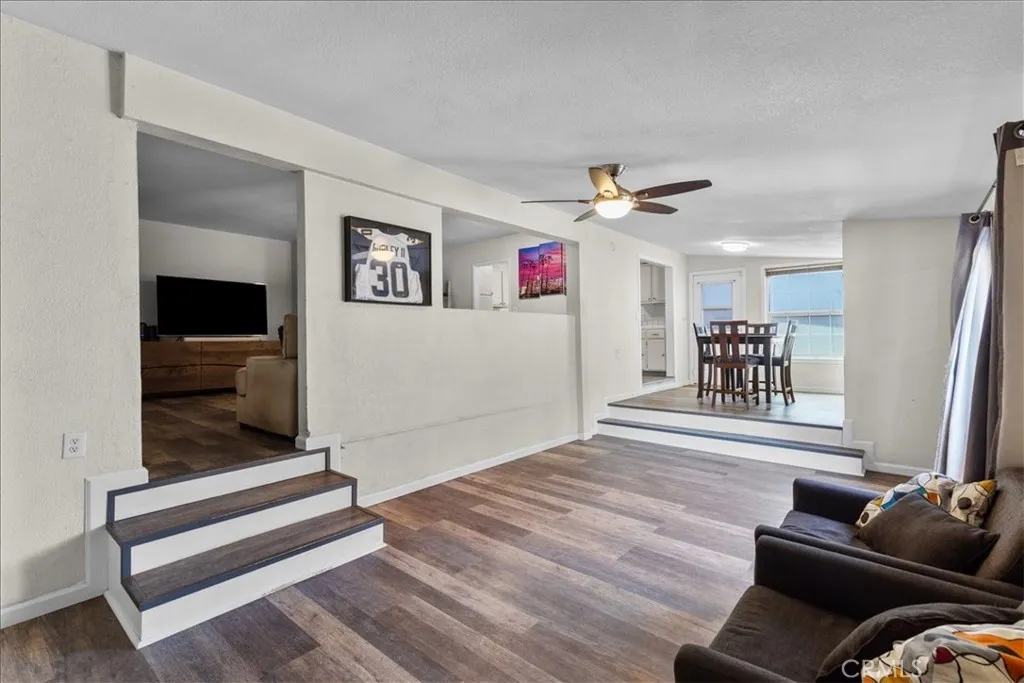 9813 Houghton Avenue, Santa Fe Springs, California 90670 home-pic-6