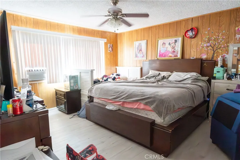 11363 Virginia Avenue, Lynwood, California 90262 home-pic-11