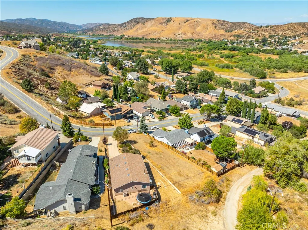 42846 Montello Drive, Lake Elizabeth, California 93532 home-pic-26