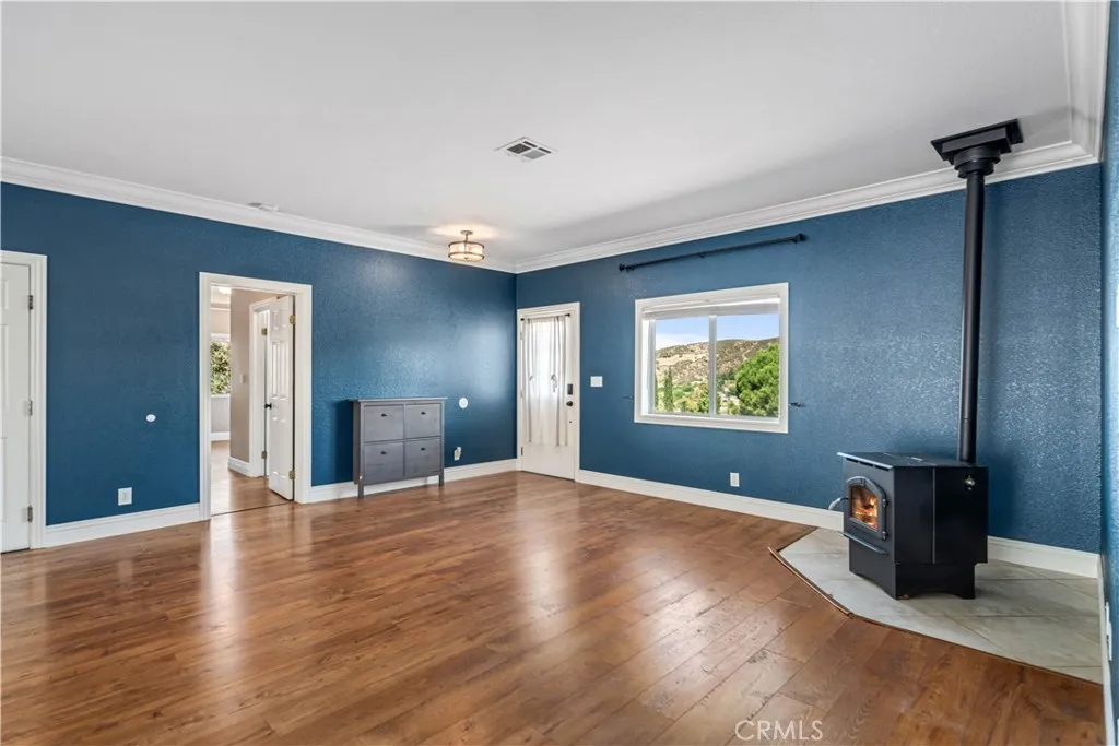 42846 Montello Drive, Lake Elizabeth, California 93532 home-pic-8
