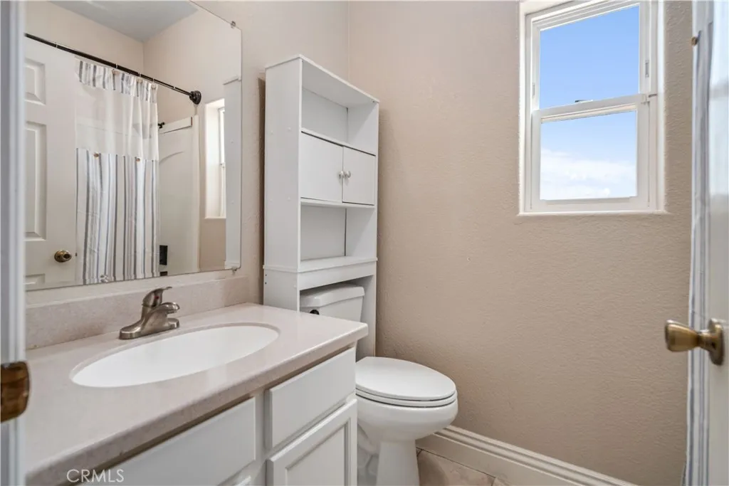 42846 Montello Drive, Lake Elizabeth, California 93532 home-pic-20