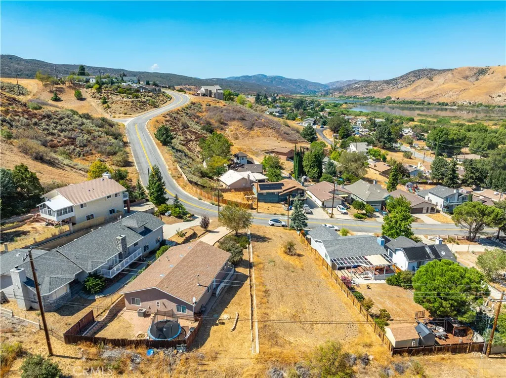 42846 Montello Drive, Lake Elizabeth, California 93532 home-pic-25