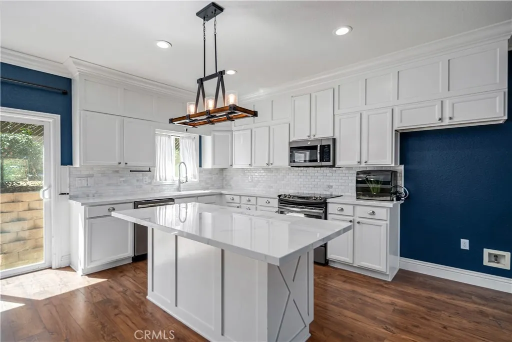 42846 Montello Drive, Lake Elizabeth, California 93532 home-pic-10
