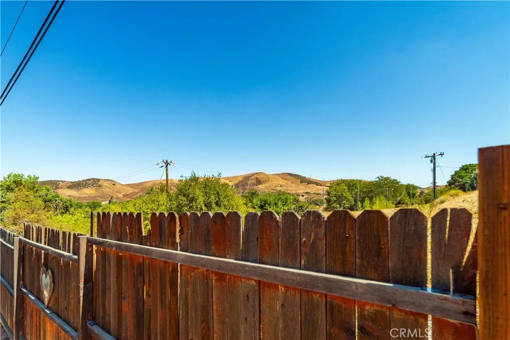 42846 Montello Drive, Lake Elizabeth, California 93532 home-pic-23