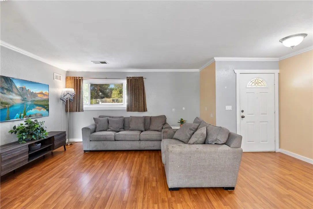 13357 Calcite Avenue, Victorville, California 92395 home-pic-8