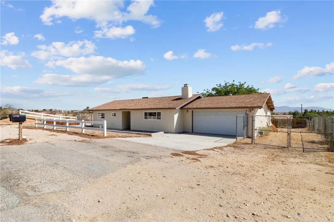 13357 Calcite Avenue, Victorville, California 92395 home-pic-2