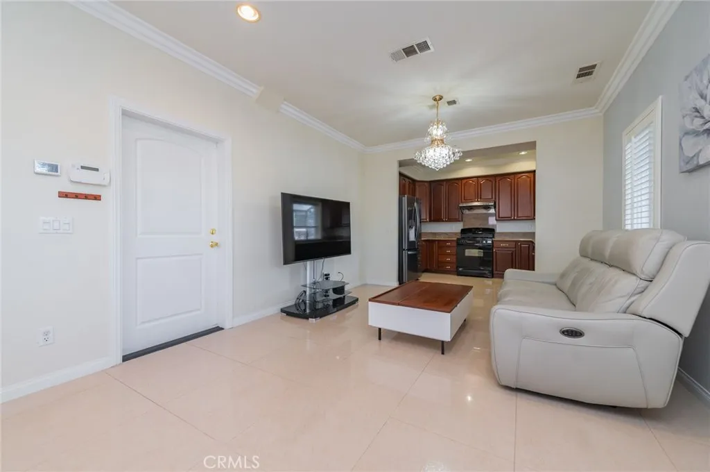 5786 Kingman, Buena Park, California 90621 home-pic-10