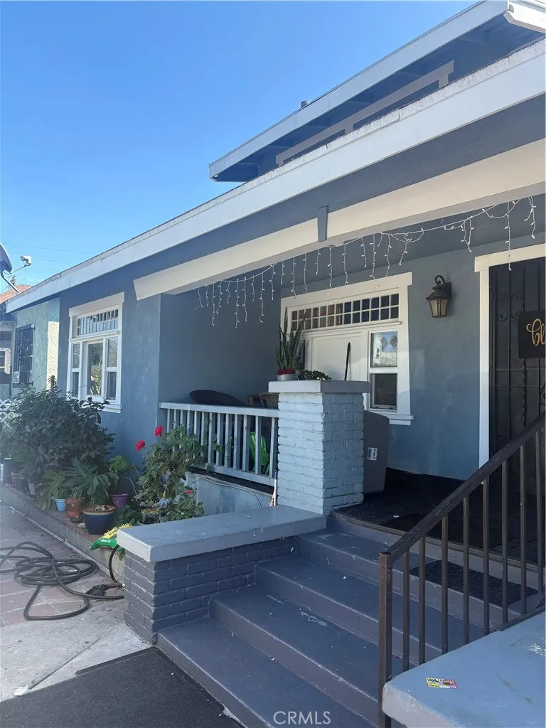 1266 1266 E 50th, Los Angeles, California 90011 home-pic-1