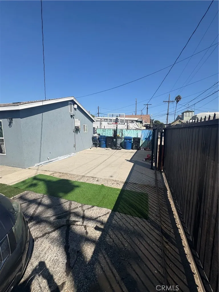 1266 1266 E 50th, Los Angeles, California 90011 home-pic-11