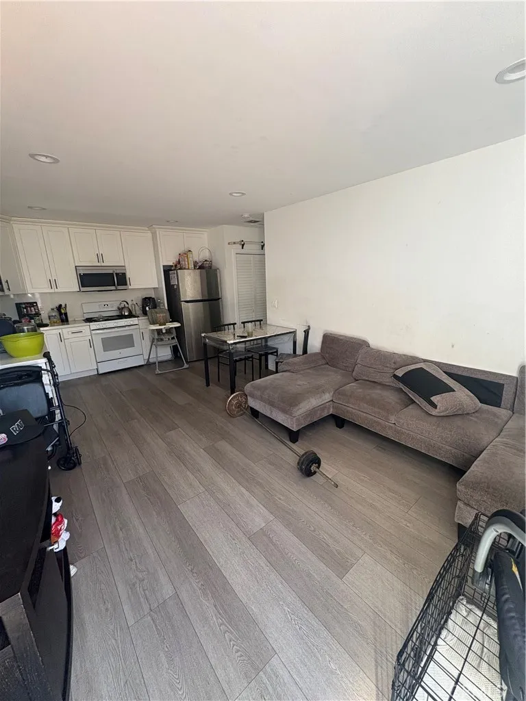 1266 1266 E 50th, Los Angeles, California 90011 home-pic-12