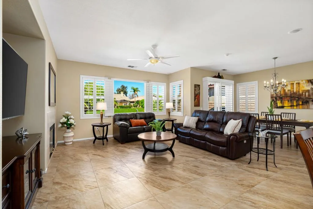 82660 Heston Drive, Indio, California 92201 home-pic-14