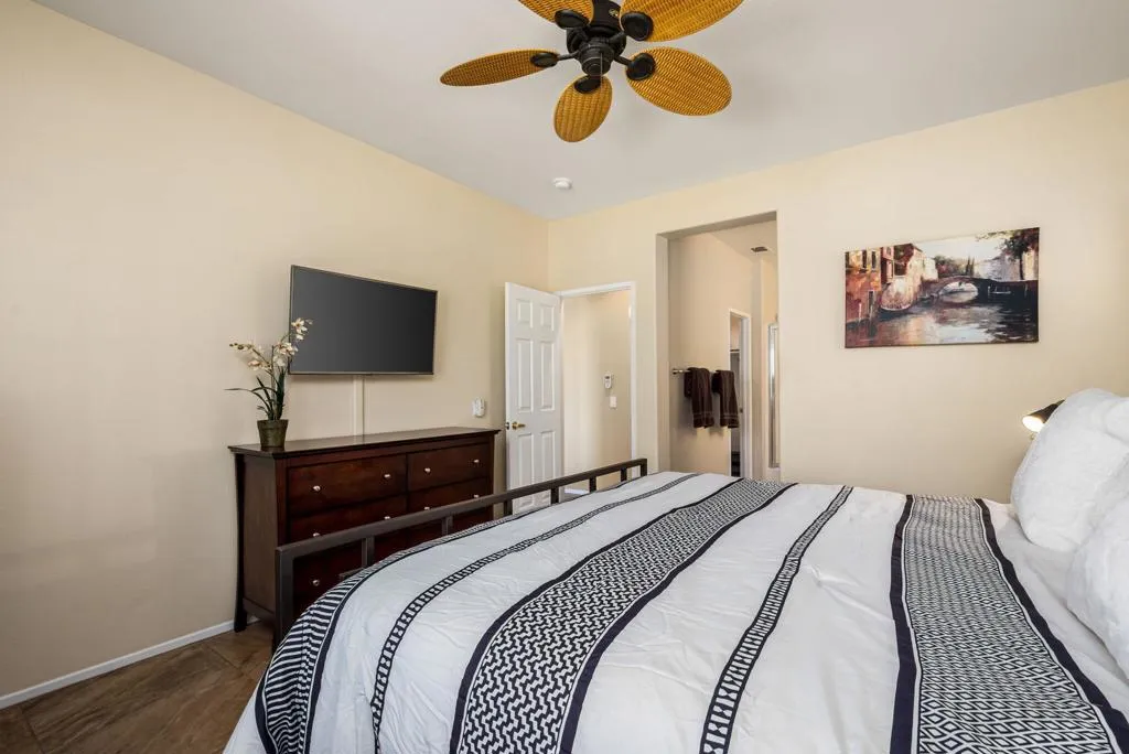 82660 Heston Drive, Indio, California 92201 home-pic-32