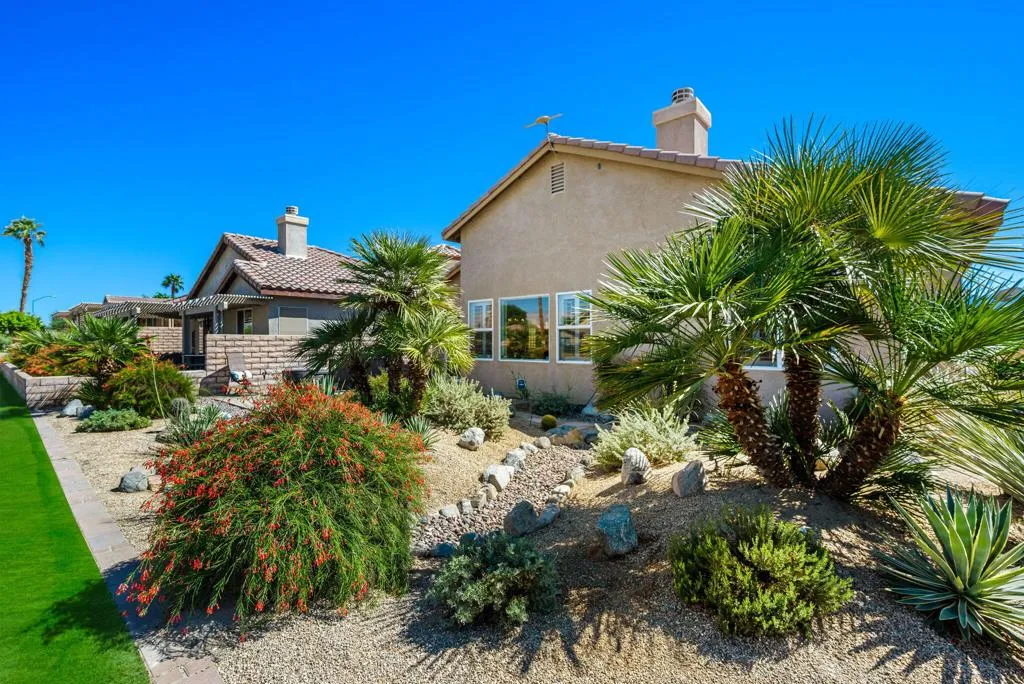 82660 Heston Drive, Indio, California 92201 home-pic-28