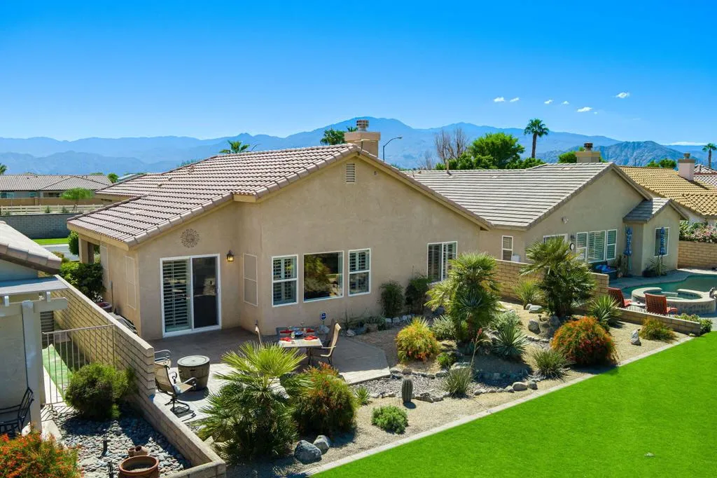 82660 Heston Drive, Indio, California 92201 home-pic-6