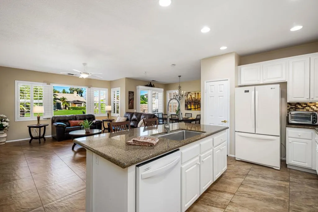 82660 Heston Drive, Indio, California 92201 home-pic-20