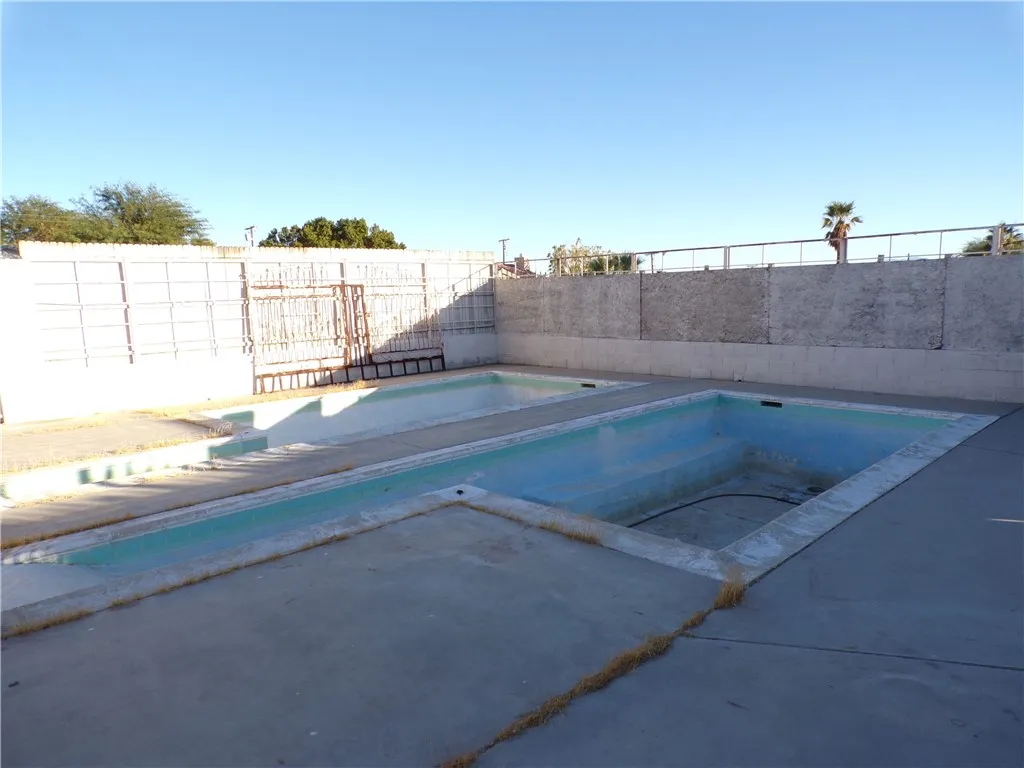 13627 13627 Hermano Way, Desert Hot Springs, California 92240 home-pic-26