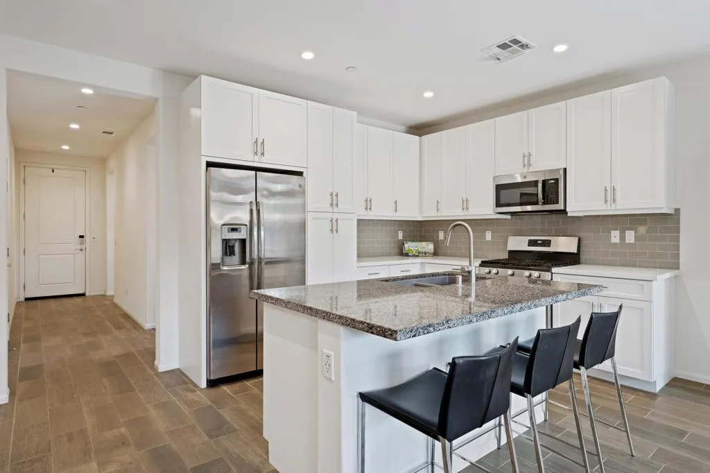 51700 Golden Eagle Drive, Indio, California 92201 home-pic-4
