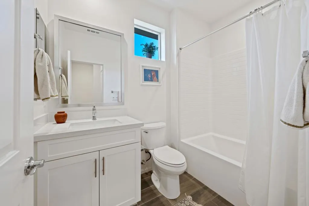 51700 Golden Eagle Drive, Indio, California 92201 home-pic-17