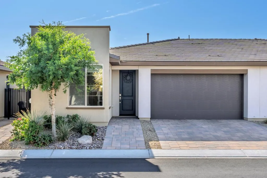 51700 Golden Eagle Drive, Indio, California 92201 home-pic-1