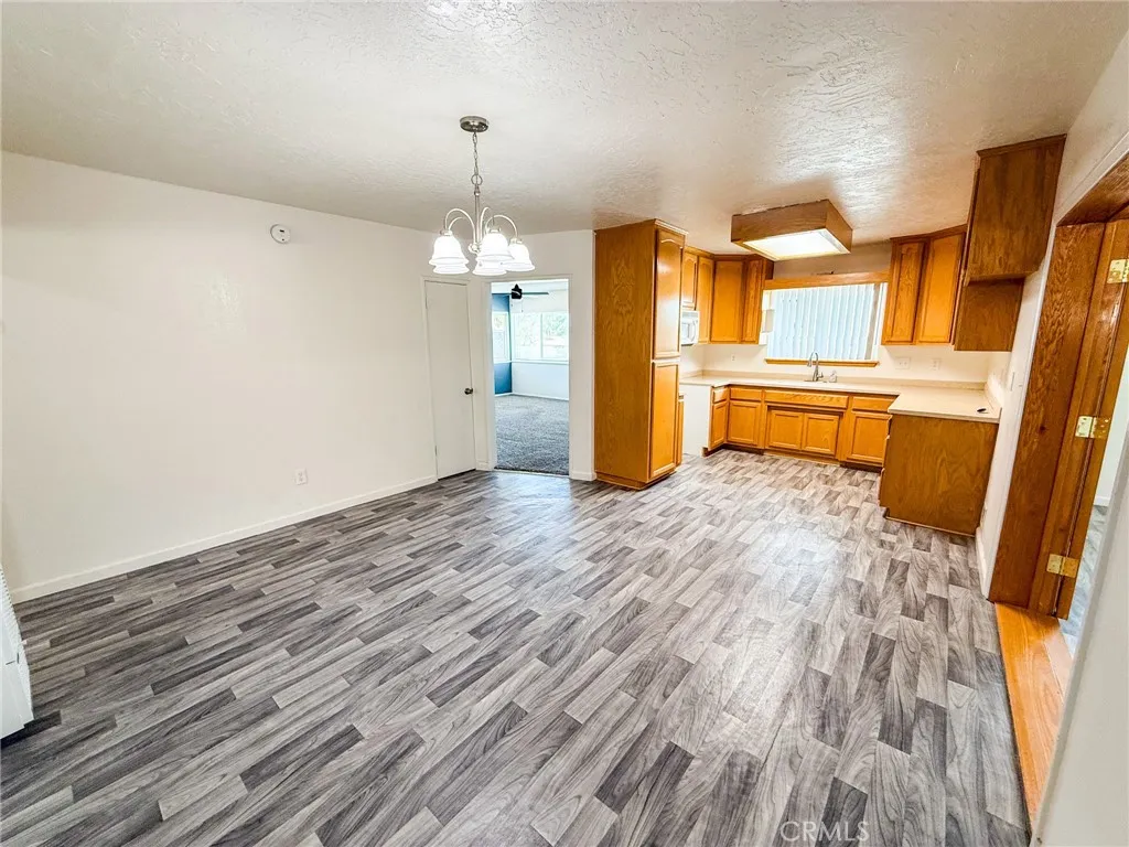 29040 29040 Gabilan, Barstow, California 92311 home-pic-3