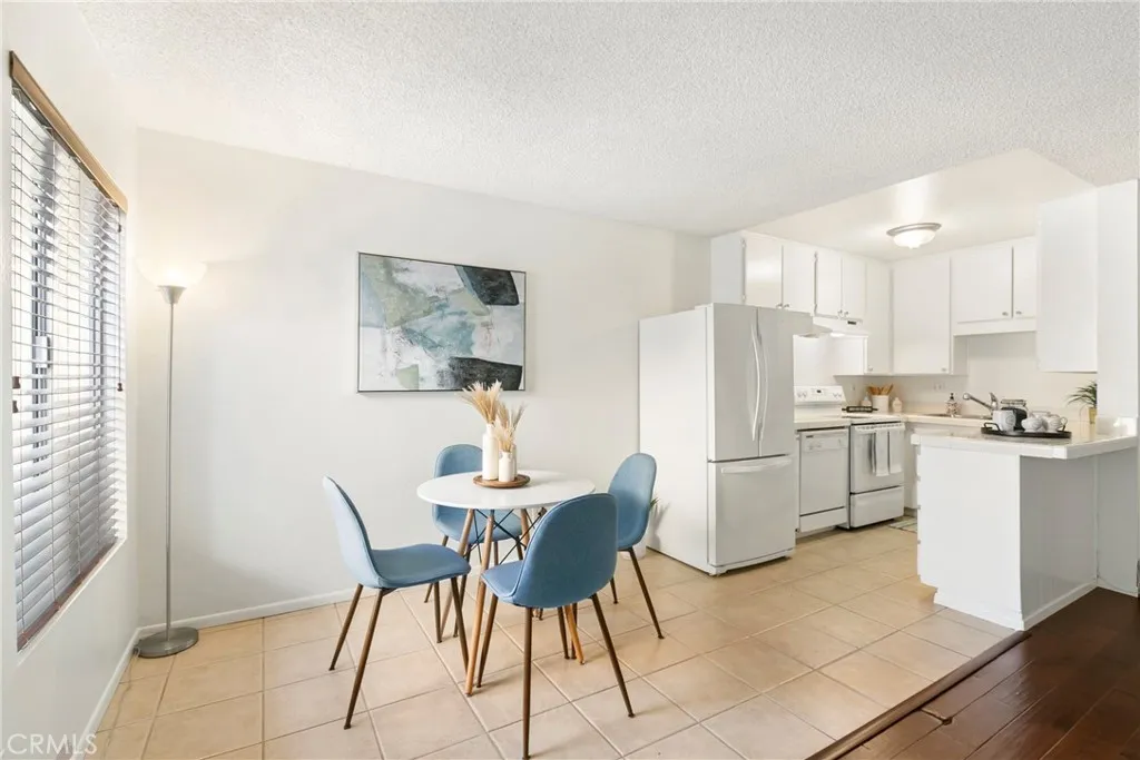 10472 Caminito Rimini, San Diego, California 92129 home-pic-10