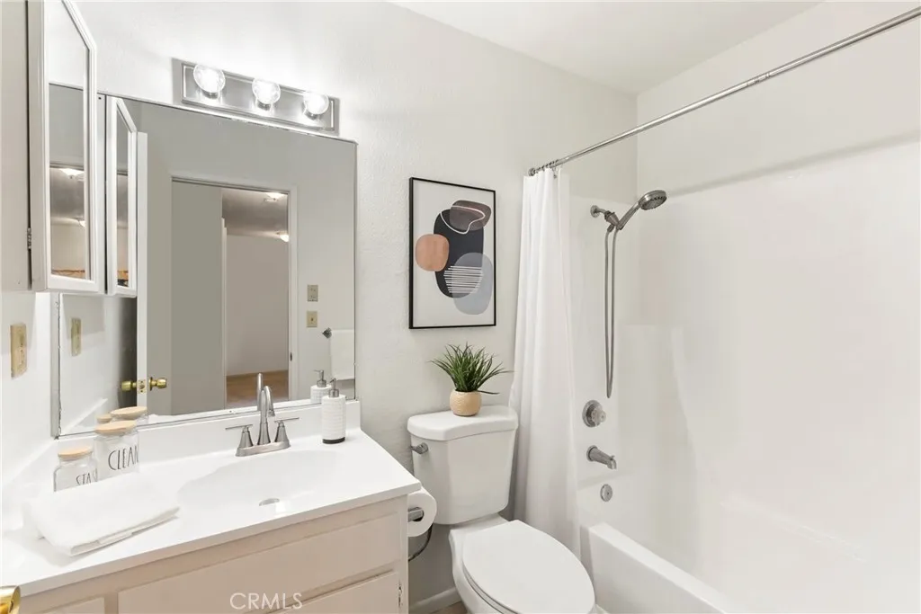 10472 Caminito Rimini, San Diego, California 92129 home-pic-17