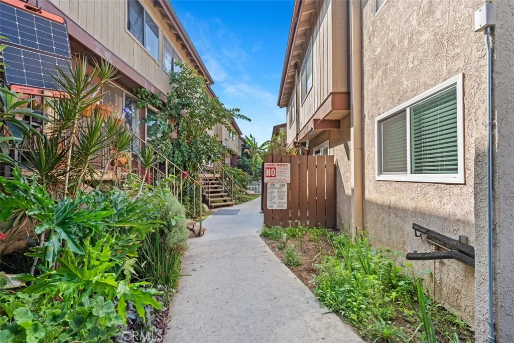 7320 Lennox F7, Van Nuys, California 91405 home-pic-18