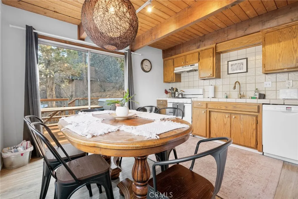 1225 S Minton, Big Bear City, California 92314 home-pic-7