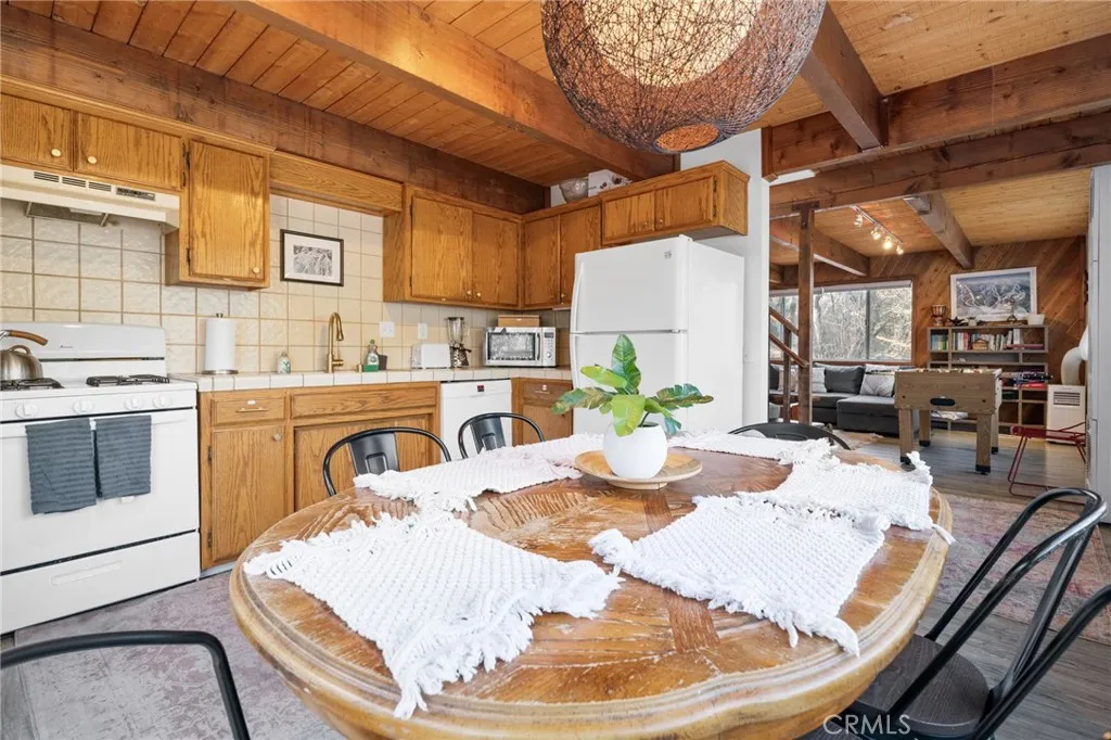 1225 S Minton, Big Bear City, California 92314 home-pic-8