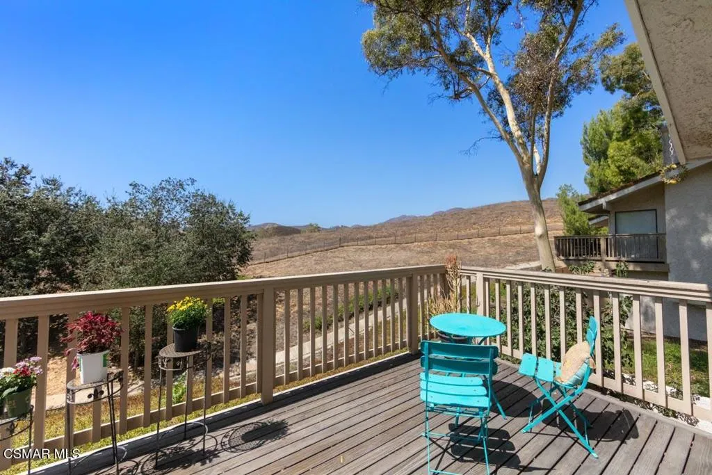 501 Dorado Court, Oak Park, California 91377 home-pic-18
